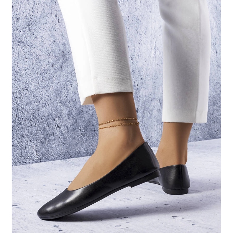 Black ballerinas with a leather insole from Truchon 1