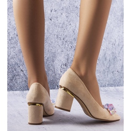 BM Cammile beige pumps decorated with crystals 2