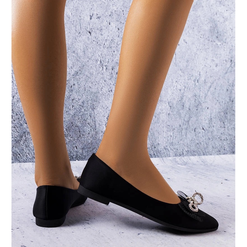 Black ballerinas with a bow and rhinestones from LaGarde 1