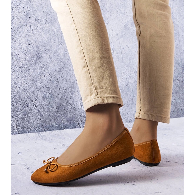 Brown ballerinas with a Chandonnet bow 1