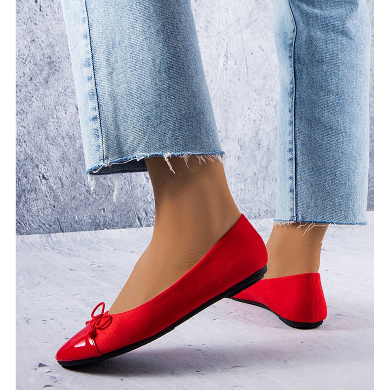 Red lacquered ballerinas from Simard 1