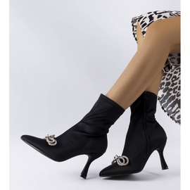 Black boots decorated with a zircon Mars bow 1