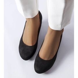 Black ballerinas with a low wedge from Pensee 1