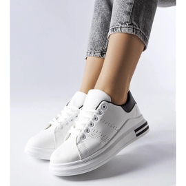 White sneakers with a black accent from Davisson 1