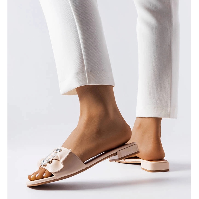 Beige elegant slippers with rhinestones from Fifi 1