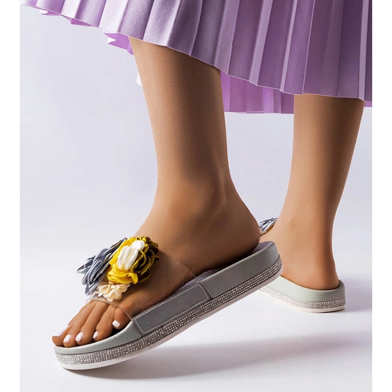 Gray flip-flops with a transparent upper from Hétu grey 1