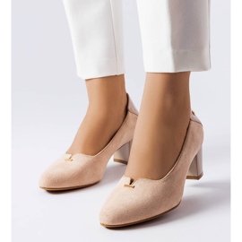 Beige elegant pumps from Vinceza 1