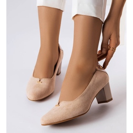Beige elegant pumps from Vinceza 2