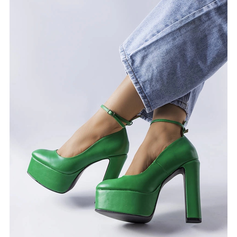 Green high heel pumps from Hervé 1