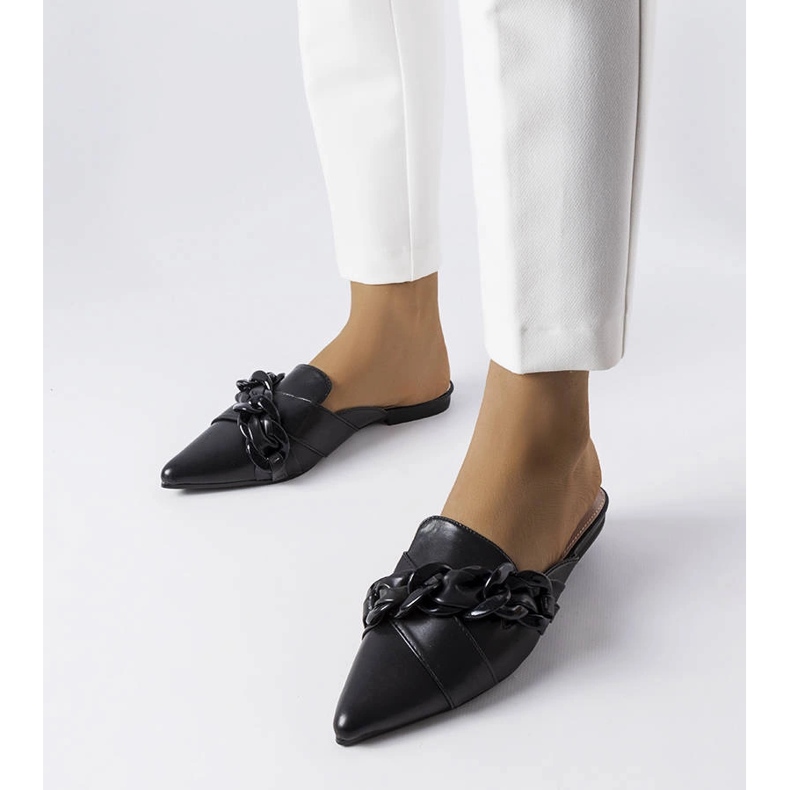 Black elegant sandals with chain from Patenaude 1