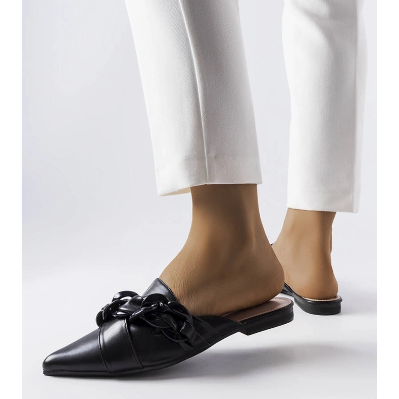 Black elegant sandals with chain from Patenaude 2