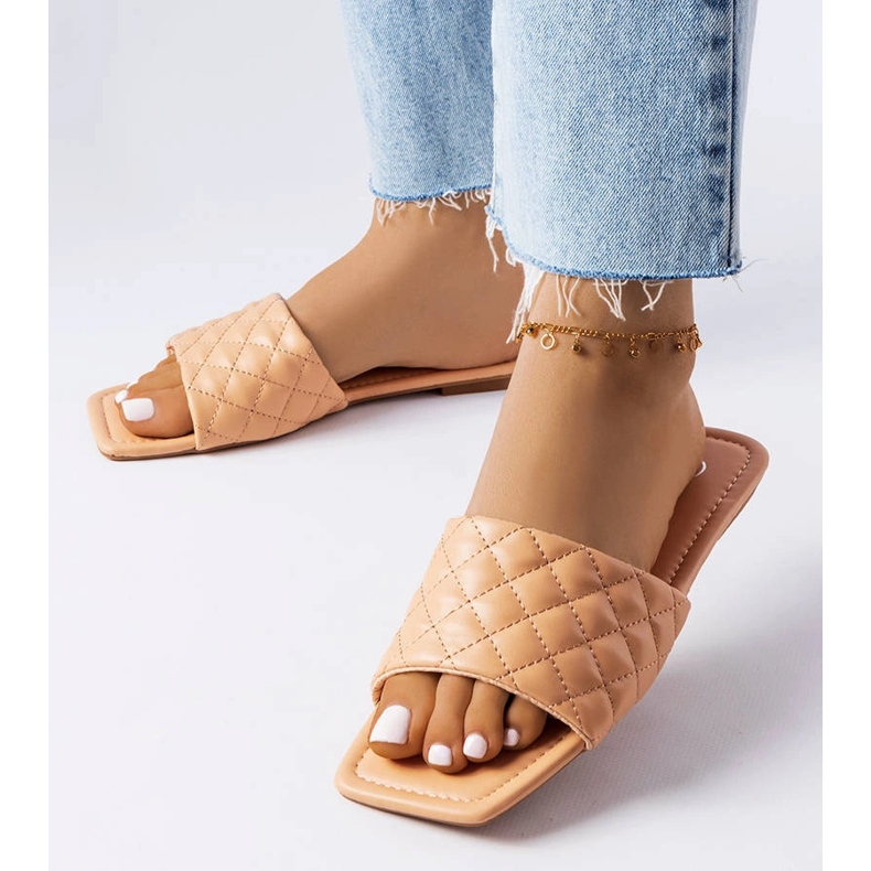 Pink elegant slippers with quilting from Labrie 1