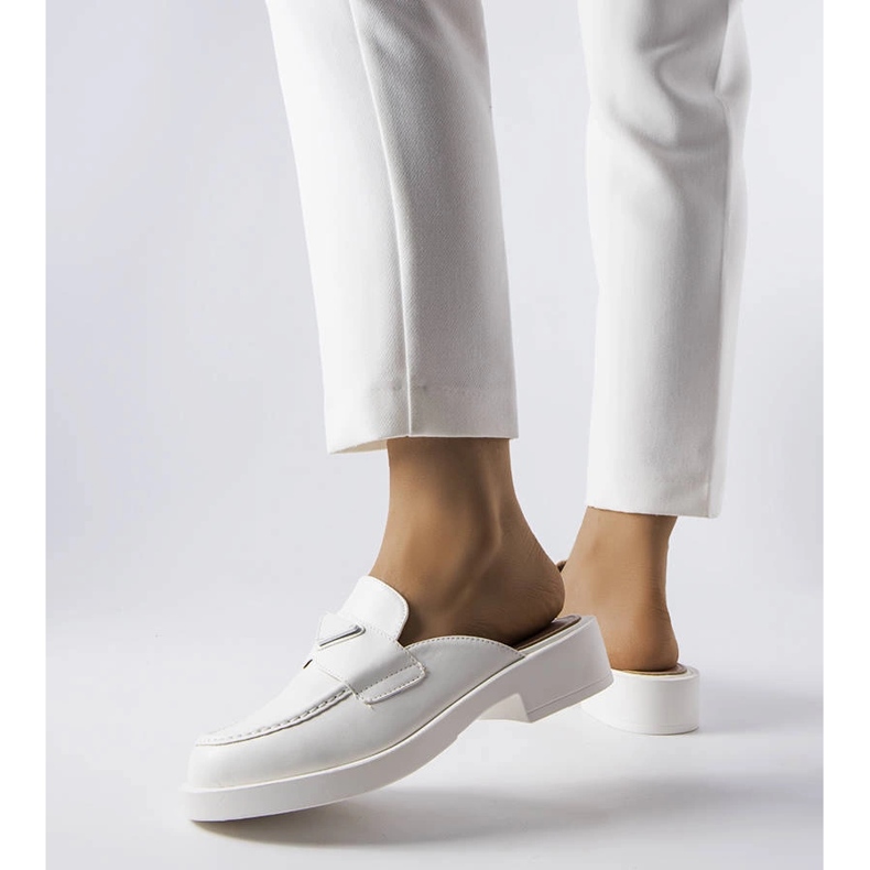 White sliders with a built-in toe from Berkshire 1