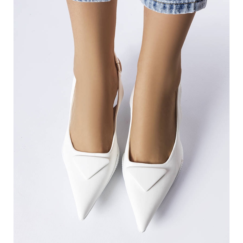 Labonté white low heel sandals 1