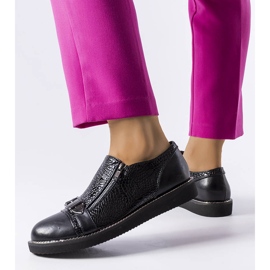 Black embossed shoes from Hugues 1