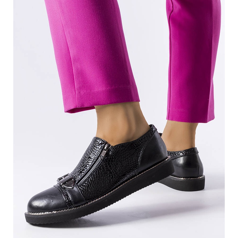 Black embossed shoes from Hugues 1