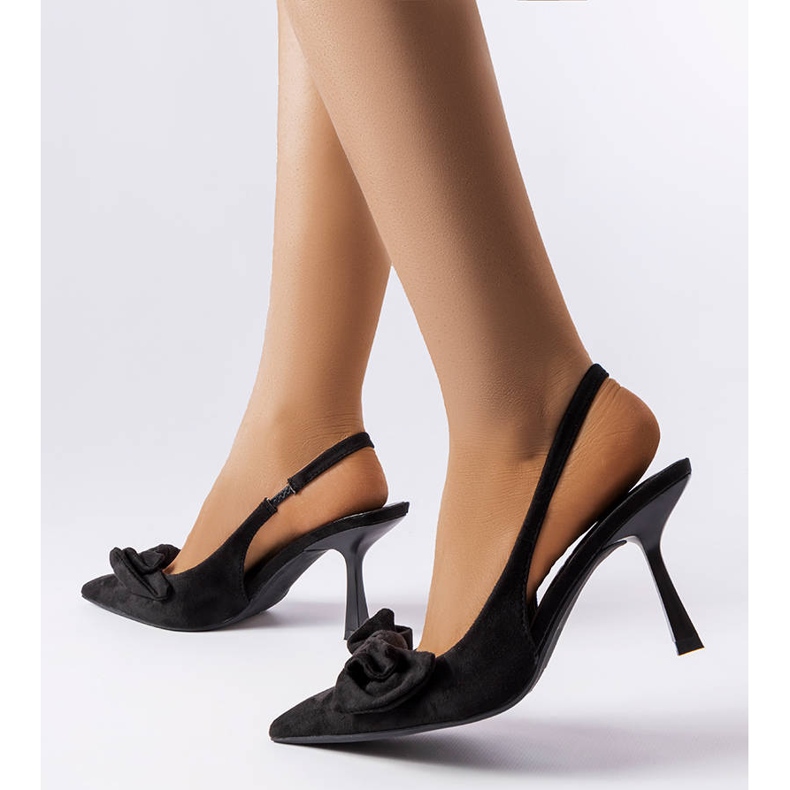 Black pins with a bow from Olengo 1