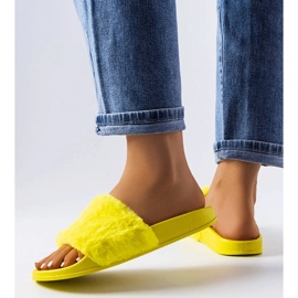Yellow slippers with fur from Raffaele 2