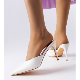 Drainer white stiletto heels 2