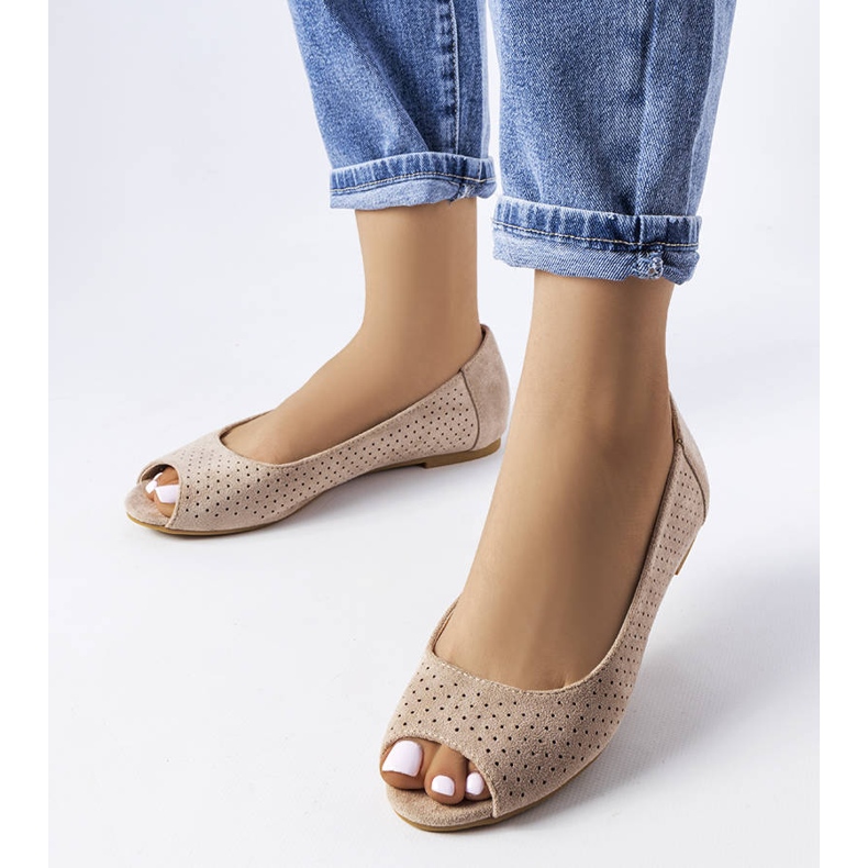 Beige openwork ballerinas from Agate 1