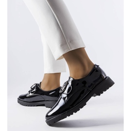 Black lacquered shoes with Jarisile buckle 2