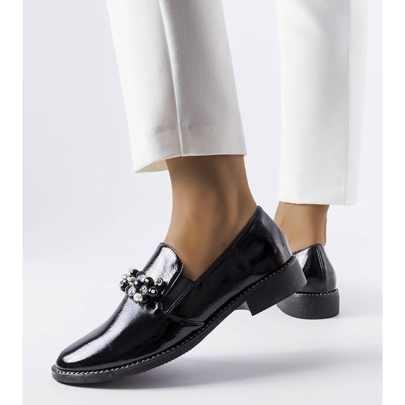 BM Black lacquered shoes with crystals from Bonne 1