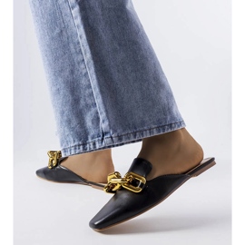 Black sliders with Hickory chain 1