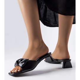 Black heeled sandals with Oak bow 1