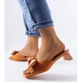 Brown heeled sandals with Oak bow 2 Brown heeled sandals with Oak bow 2