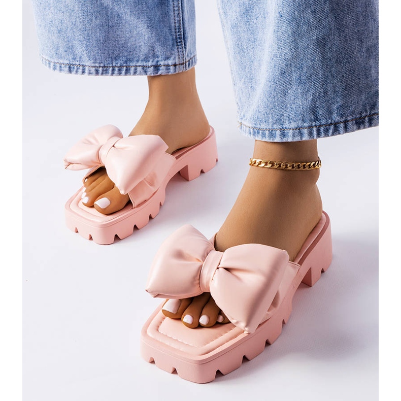 Seastar Pink tractor sole sliders from Bossé 1
