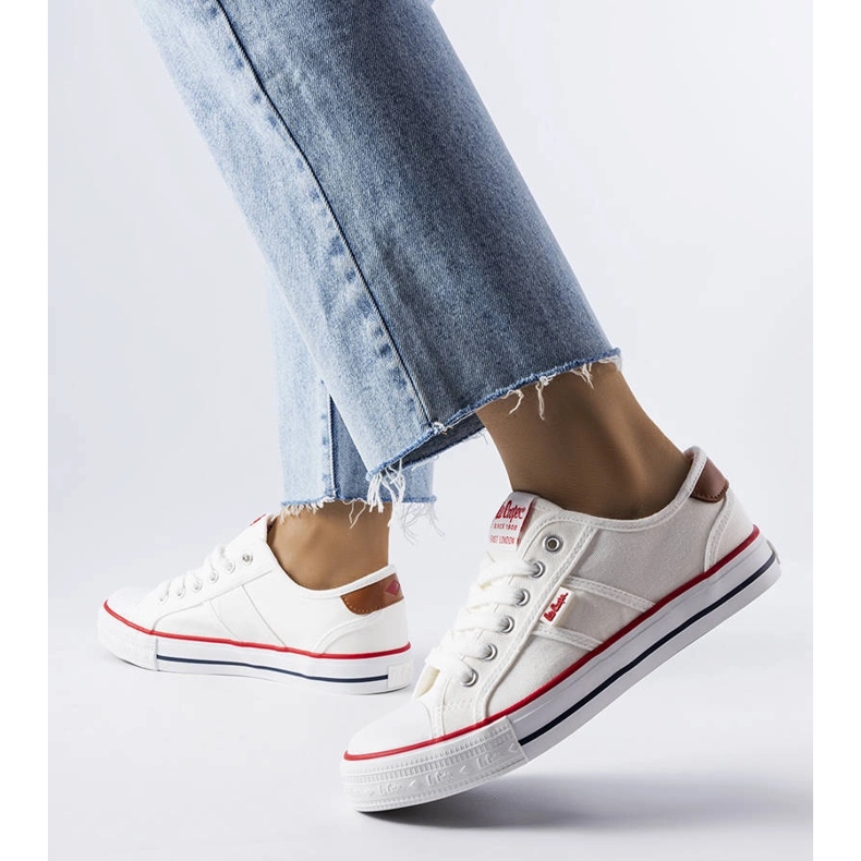 Lee Cooper LCW-22-31-0862L white sneakers 1