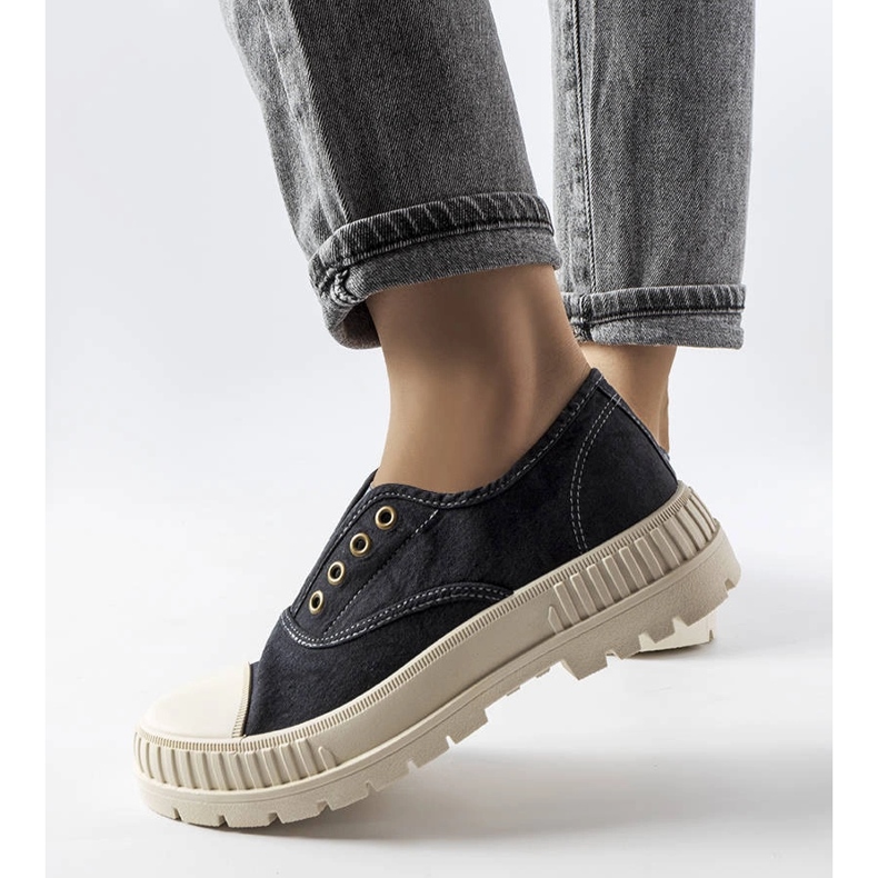 Black sneakers from Walton 1