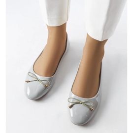 Lakewood gray lacquered ballerinas grey 2