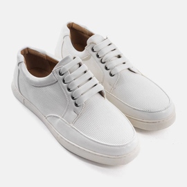 White men's shoes decorated with Emer embossing 1