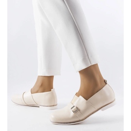 Beige brogues with a leather insole from Felosa 1