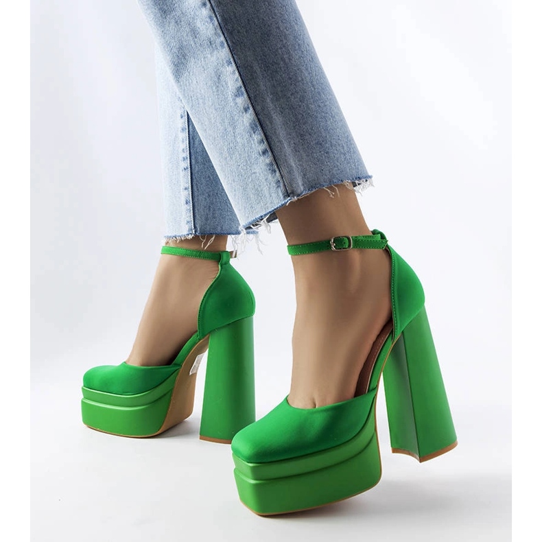 Green high heel pumps from Romines 1