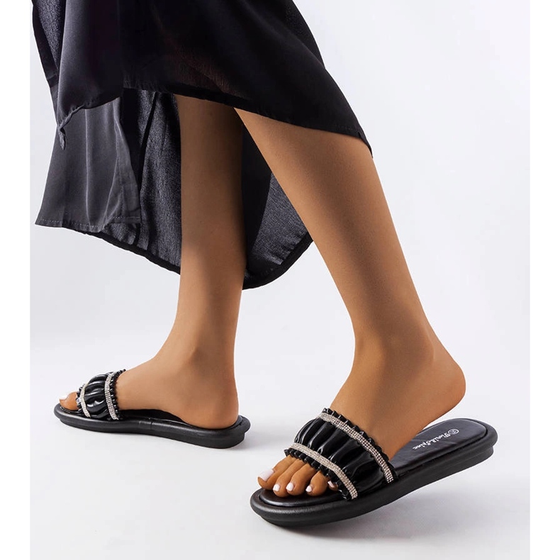 Black flip-flops with Anapor rhinestones 2 Black flip-flops with Anapor rhinestones 2