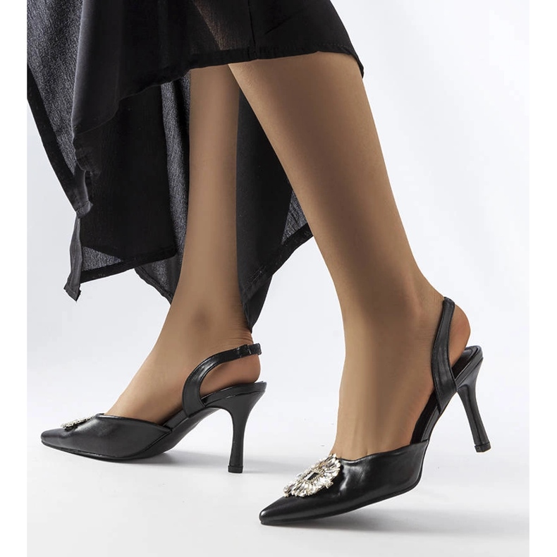 Moïse black pumps with rhinestones 1