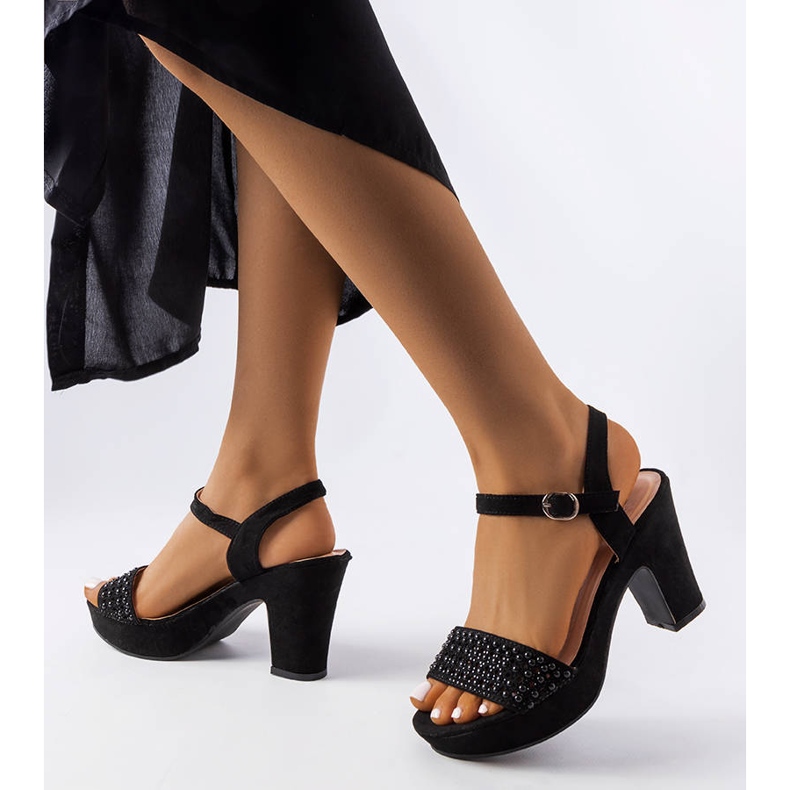 Oakridge black block sandals 1