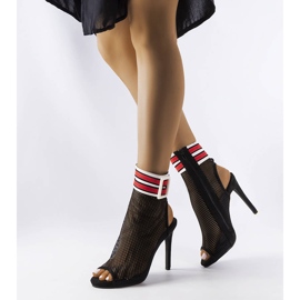 Black pins with a mesh upper from Glo 1