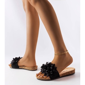 Black slippers decorated with flowers 2