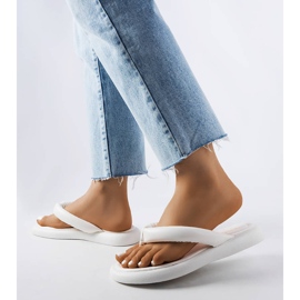 Smithfield white chunky flip-flops 2