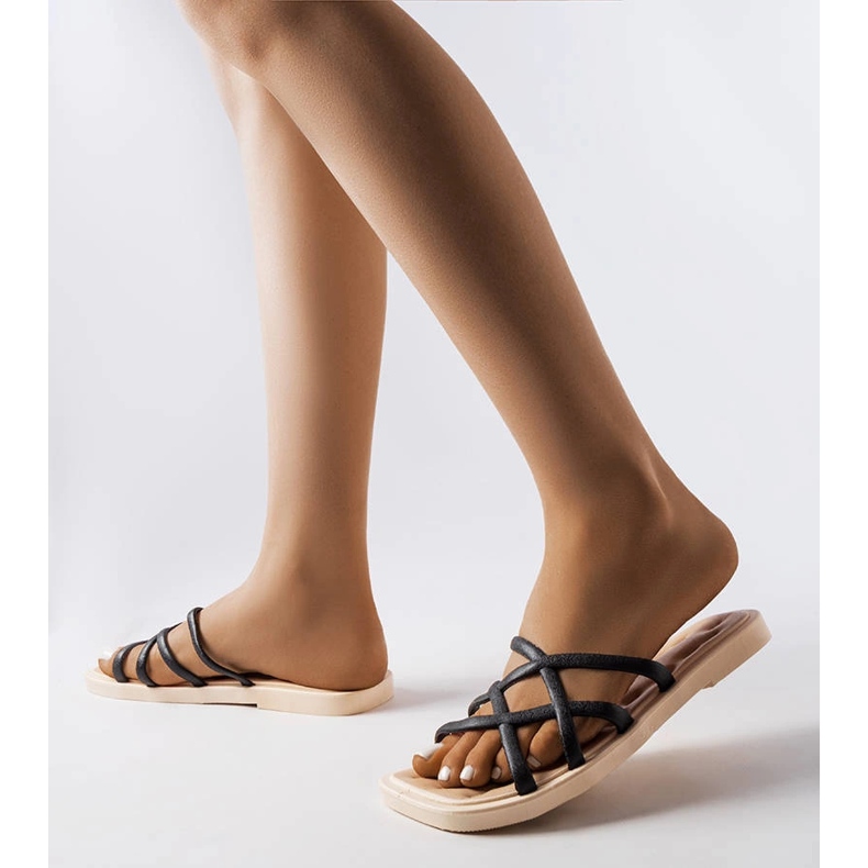 Black rubber slides from Pearlman 1