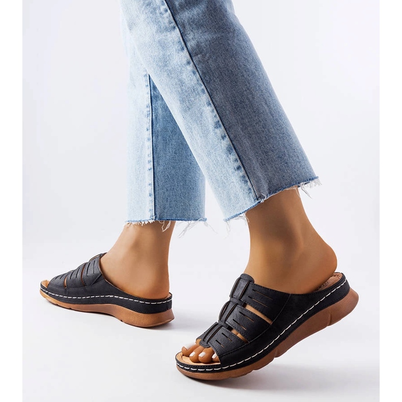 Jersey black wedge sliders 1