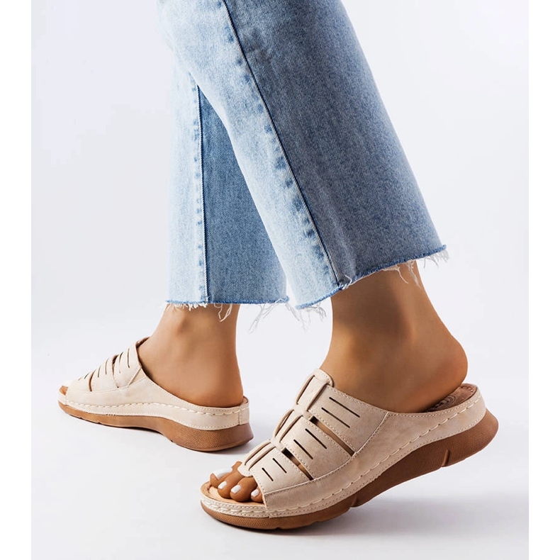 Jersey beige wedge sliders 1