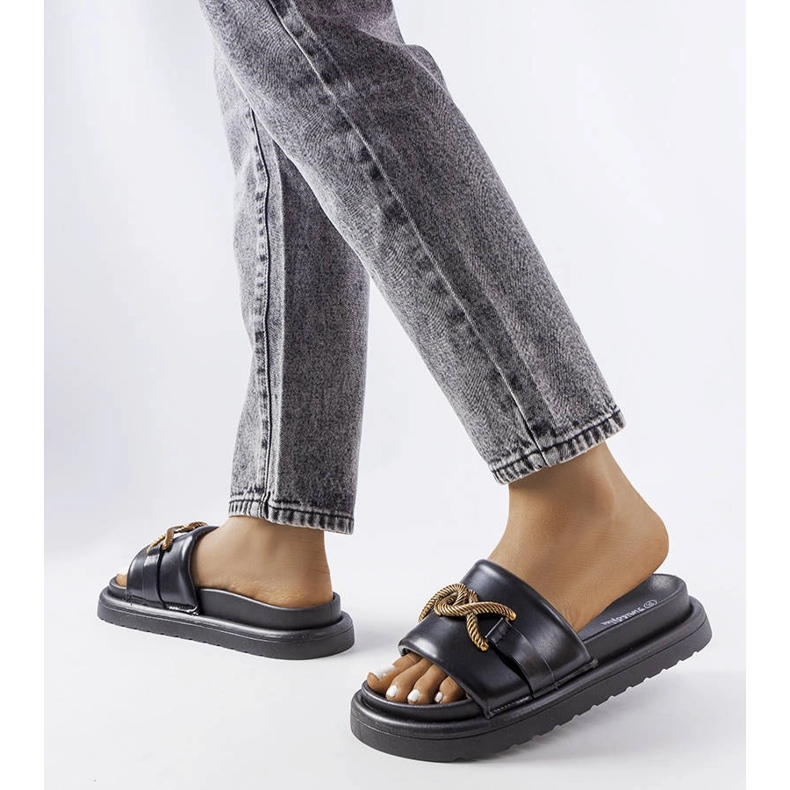 Black platform sandals from Frédérique 2