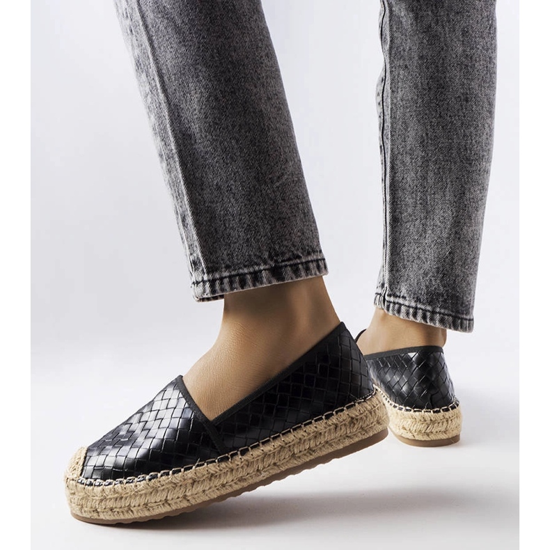 Black espadrilles decorated with Geoffrey embossing 2