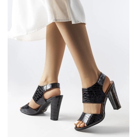 Black patent leather sandals from Hesasne 1