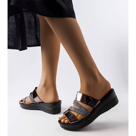 Loli's gray shiny slippers black 1