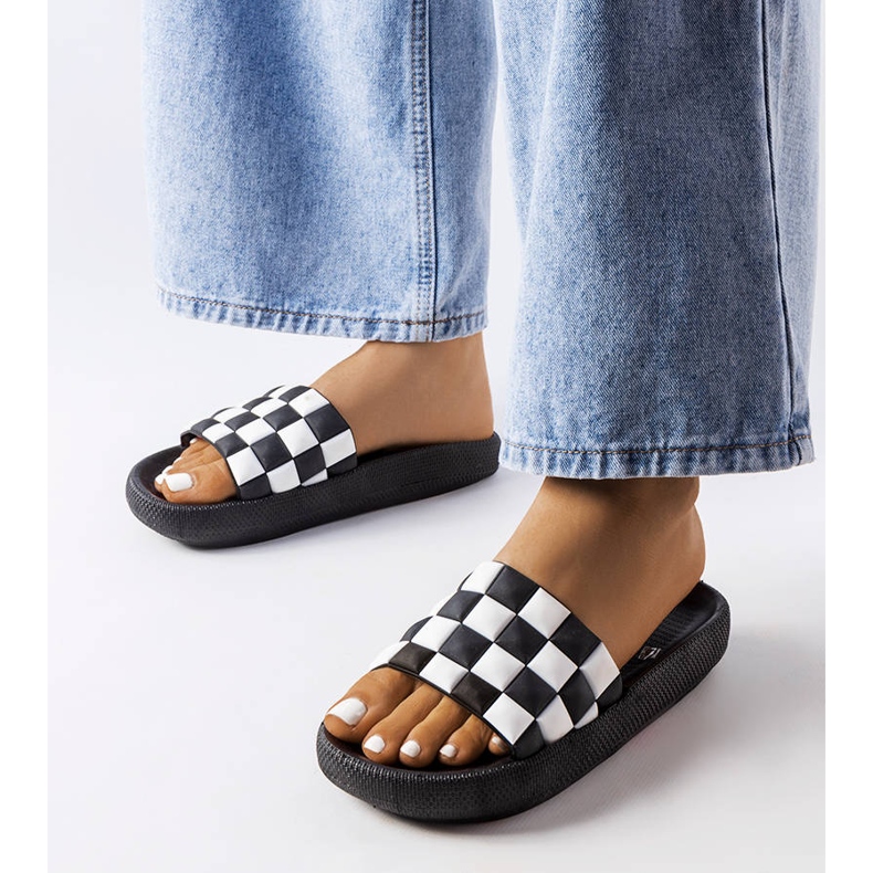 Black rubber platform slippers from Elin 1